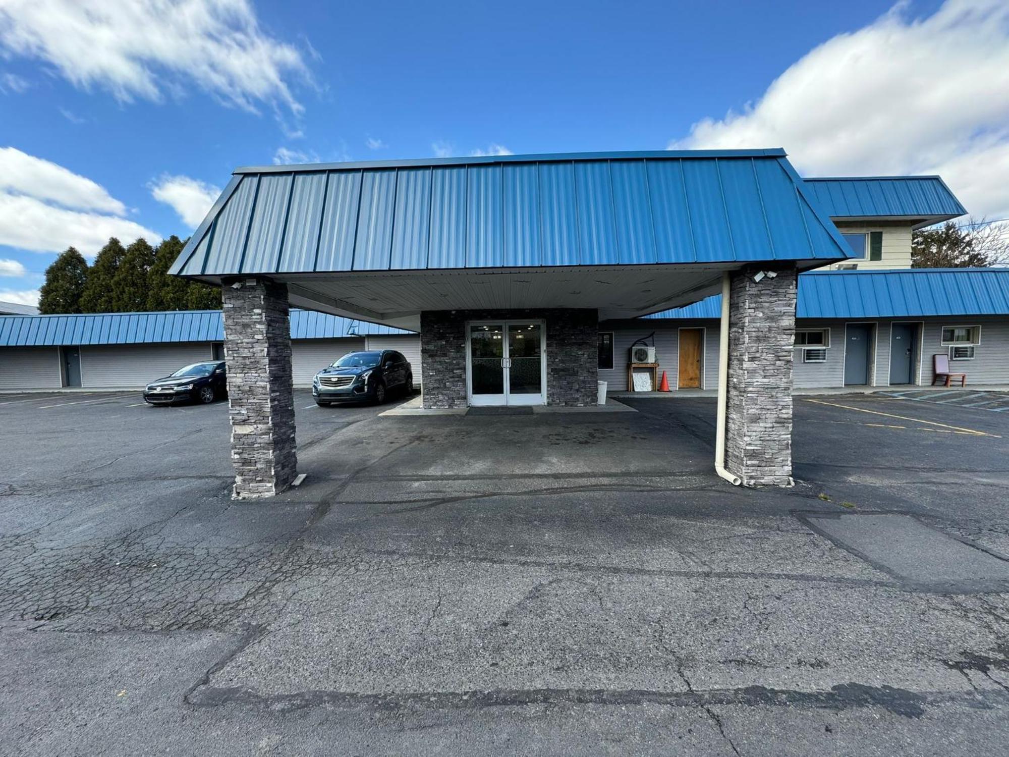 Rodeway Inn Moosic - Scranton Exterior photo